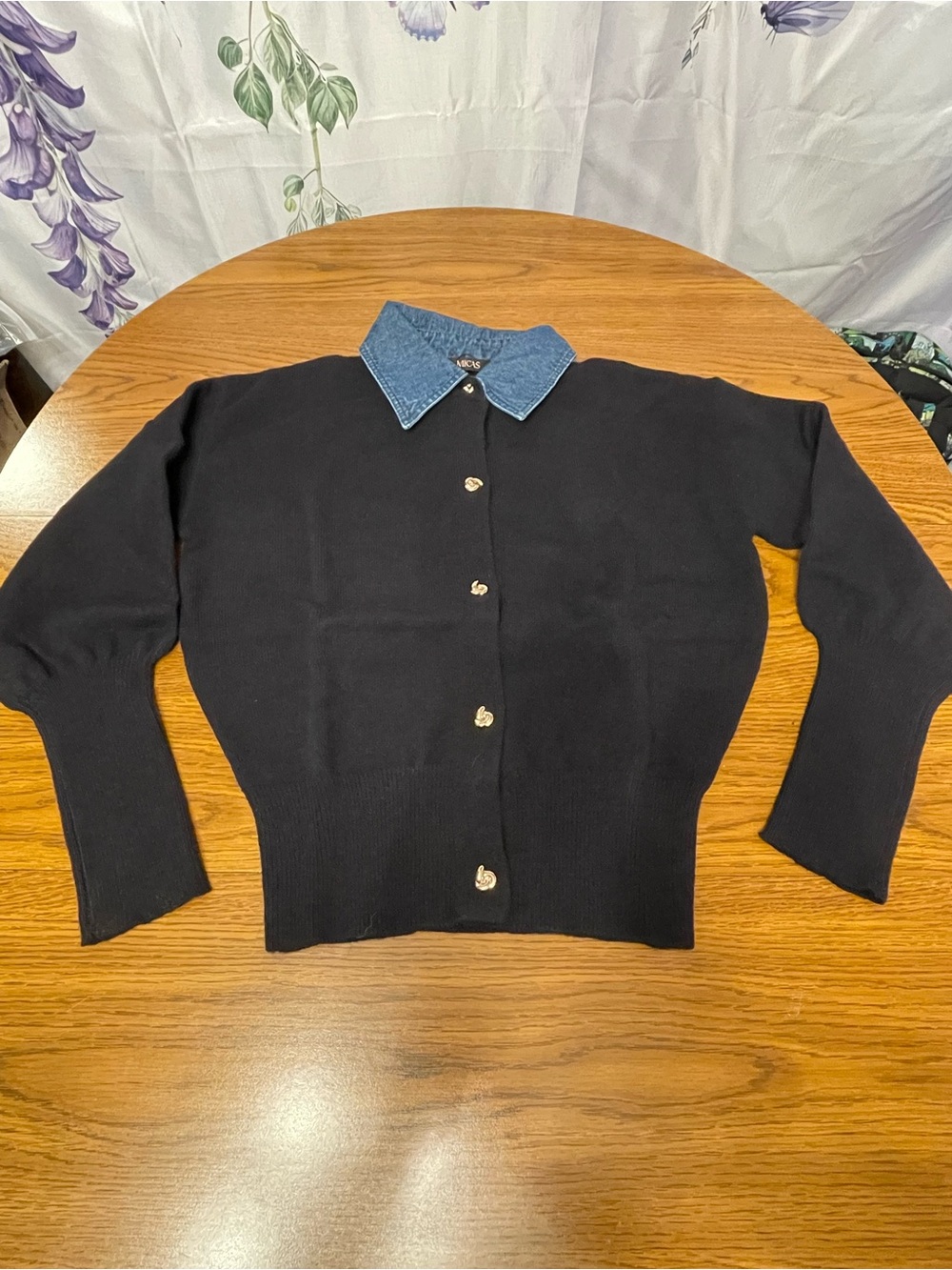 Micas Knit Denim Patchwork Button
Gigot Long-Sleeve Top - Picture 7 of 9